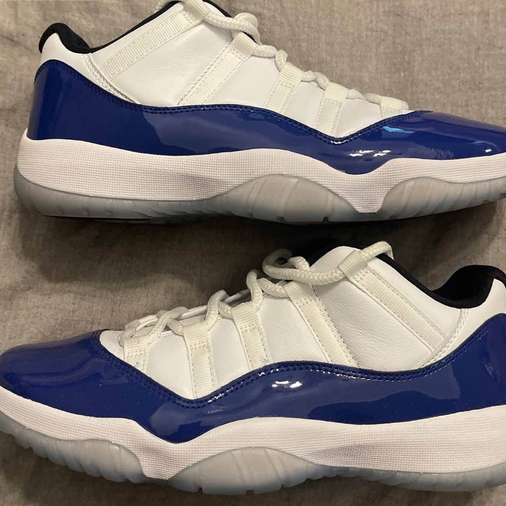 Wmns Air Jordan 11 Retro Low ‘concord sketch’ sz11